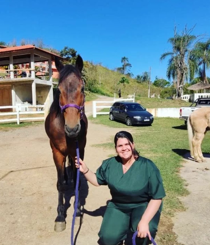 Dra. Laura Cruz com pets
